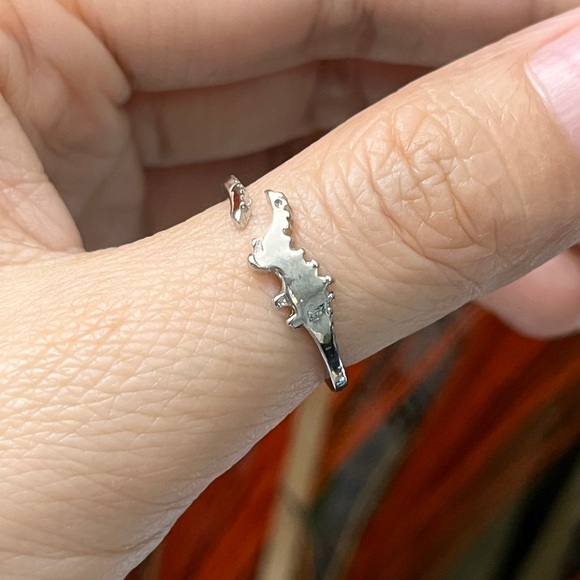 Silver Stegosaurus Dinosaur Chunky Open Ring for Women girls - Picture 4 of 6